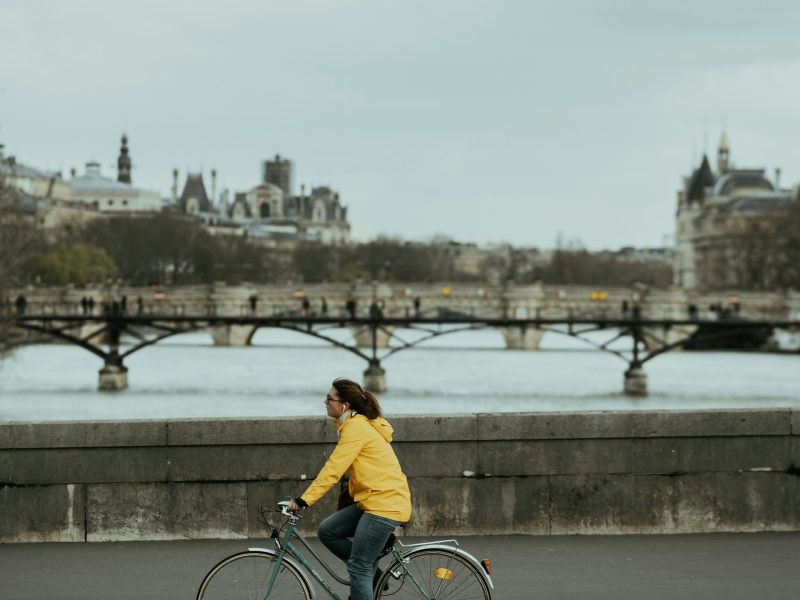 Rouler à vélo à Paris